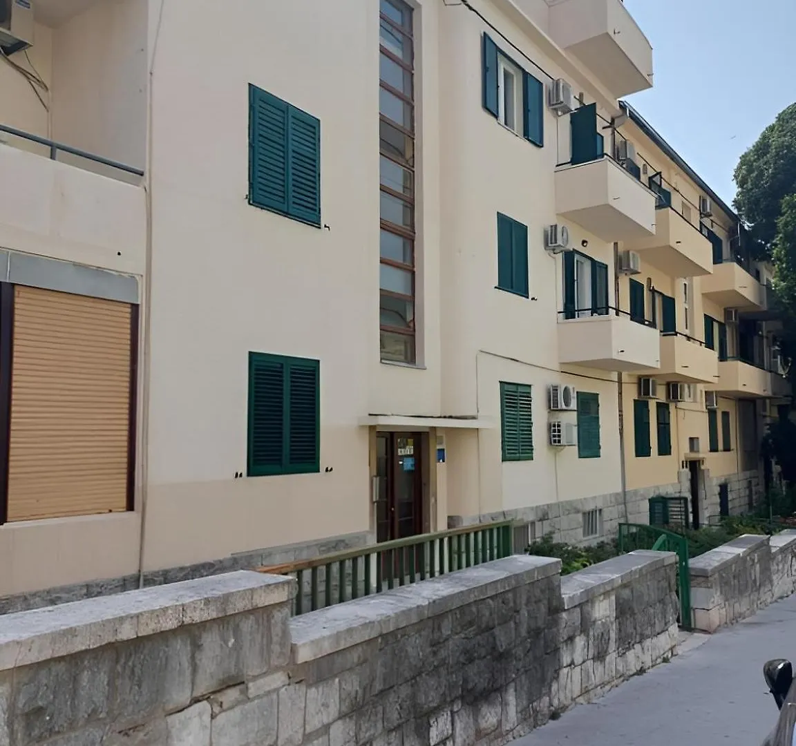 Old Town & Free Parking - Sweet Apartment Dado With Balcony Split