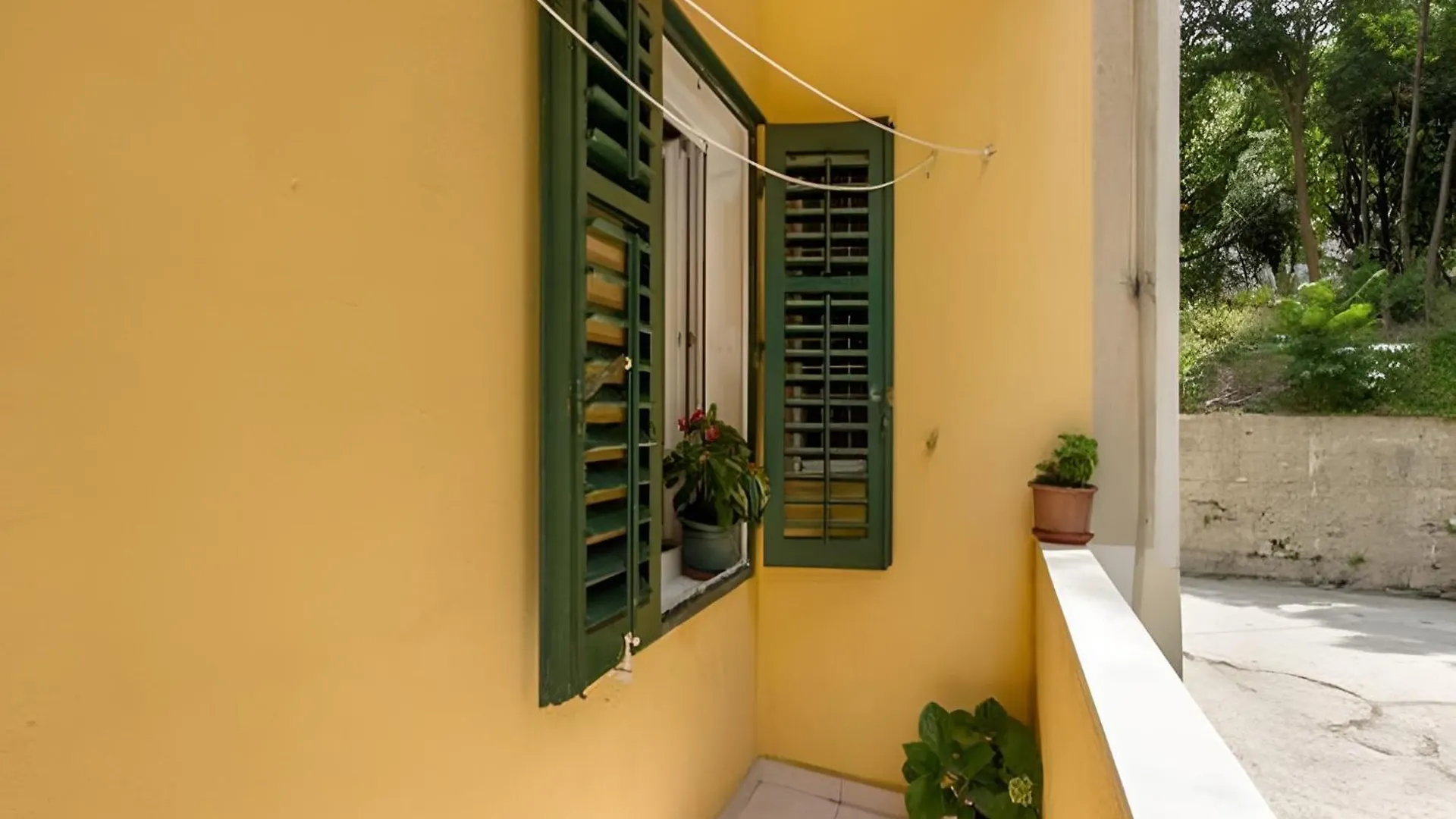 Old Town & Free Parking - Sweet Apartment Dado With Balcony Split
