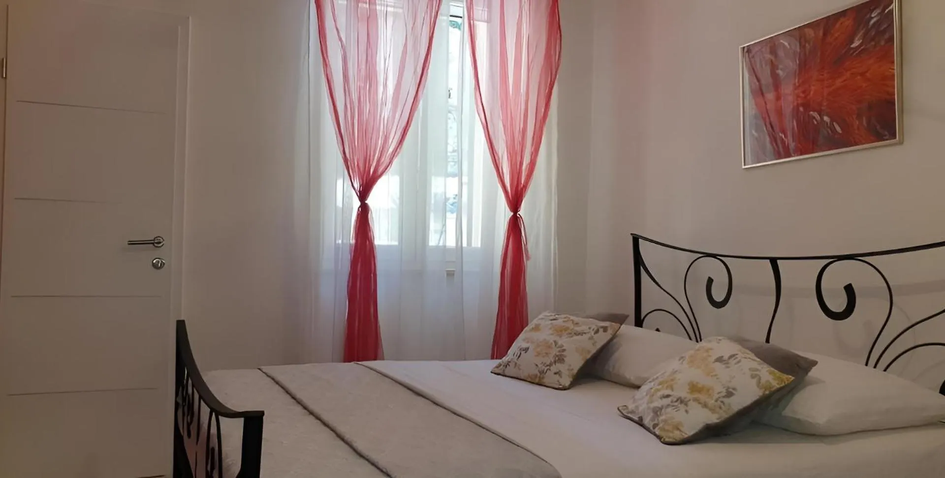 Old Town & Free Parking - Sweet Apartment Dado With Balcony Split