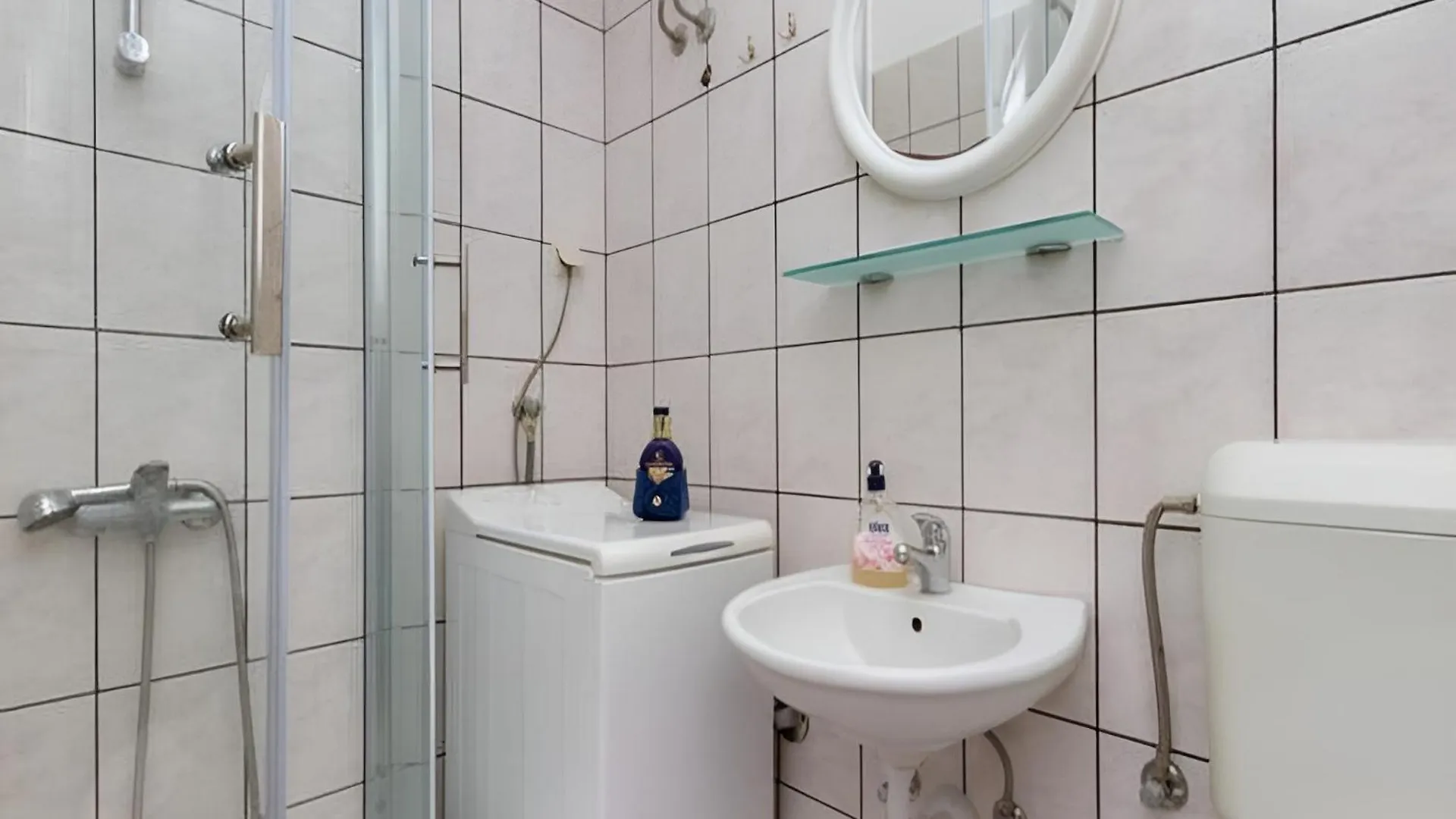 Old Town & Free Parking - Sweet Apartment Dado With Balcony Split